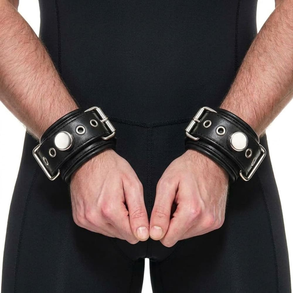 JulietToys-Leather-Handcuffs-with-Padded-Wrist-Support